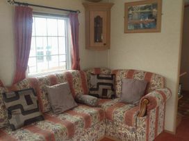 Towervans Holiday Park - Holiday Accommodation 2796 - Lincolnshire - 1188755 - thumbnail photo 2