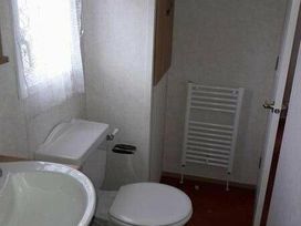 Towervans Holiday Park - Holiday Accommodation 2796 - Lincolnshire - 1188755 - thumbnail photo 7
