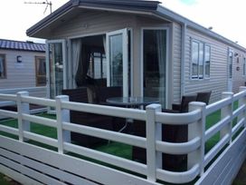 Golden Gate Holiday Centre - Holiday Accommodation 2837 - North Wales - 1188757 - thumbnail photo 7