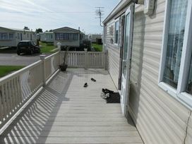 Kingfisher Caravan Park - Holiday Accommodation 2906 - Lincolnshire - 1188760 - thumbnail photo 10