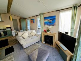 Quay West Holiday Park - Holiday Accommodation 2962 - Mid Wales - 1188765 - thumbnail photo 3