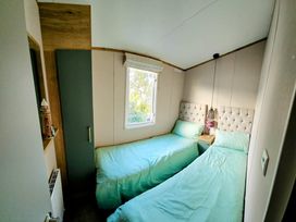 Quay West Holiday Park - Holiday Accommodation 2962 - Mid Wales - 1188765 - thumbnail photo 16