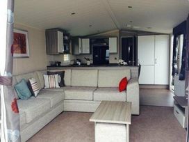 Lydstep Beach - Holiday Accommodation 2968 - South Wales - 1188766 - thumbnail photo 6