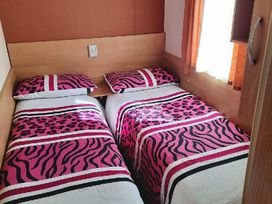 Looe Bay Holiday Park - Holiday Accommodation 2972 - Devon - 1188767 - thumbnail photo 3