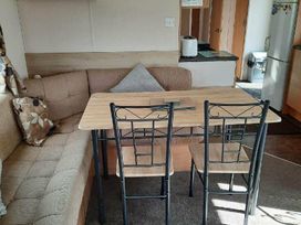 Looe Bay Holiday Park - Holiday Accommodation 2972 - Devon - 1188767 - thumbnail photo 11