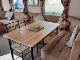 Looe Bay Holiday Park - Holiday Accommodation 2972 - Devon - 1188767 - thumbnail photo 14