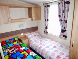 Hopton Holiday Village - Holiday Accommodation 2983 - Suffolk & Essex - 1188768 - thumbnail photo 6