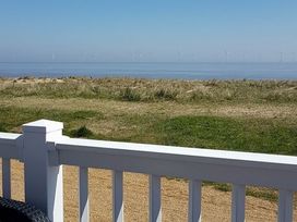 Seashore Holiday Park - Holiday Accommodation 3048 - Norfolk - 1188776 - thumbnail photo 8