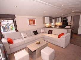 Hopton Holiday Village - Holiday Accommodation 3058 - Suffolk & Essex - 1188777 - thumbnail photo 1