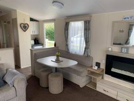 Hoburne Blue Anchor - Holiday Accommodation 307 - Devon - 1188780 - thumbnail photo 5