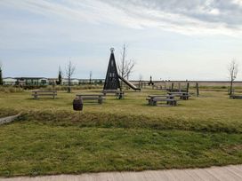 Tingdene North Denes Caravan Park - Holiday Accommodation 3092 - Suffolk & Essex - 1188781 - thumbnail photo 7
