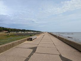 Tingdene North Denes Caravan Park - Holiday Accommodation 3092 - Suffolk & Essex - 1188781 - thumbnail photo 9