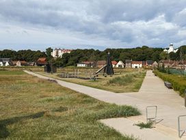 Tingdene North Denes Caravan Park - Holiday Accommodation 3092 - Suffolk & Essex - 1188781 - thumbnail photo 11