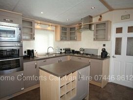 Golden Gate Holiday Centre - Holiday Accommodation 3145 - North Wales - 1188782 - thumbnail photo 2