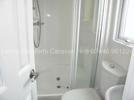Golden Gate Holiday Centre - Holiday Accommodation 3145 - North Wales - 1188782 - thumbnail photo 8
