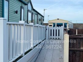 Golden Gate Holiday Centre - Holiday Accommodation 3145 - North Wales - 1188782 - thumbnail photo 10