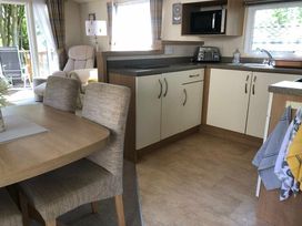 Lydstep Beach - Holiday Accommodation 32 - South Wales - 1188788 - thumbnail photo 14