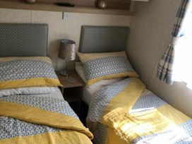 Lydstep Beach - Holiday Accommodation 32 - South Wales - 1188788 - thumbnail photo 15