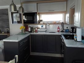 Greenacres Holiday Park - Holiday Accommodation 322 - North Wales - 1188789 - thumbnail photo 2