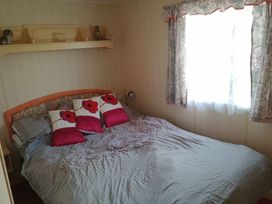 West Wayland Caravan Park - Holiday Accommodation 3255 - Devon - 1188791 - thumbnail photo 4