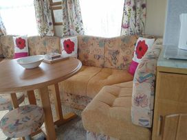 West Wayland Caravan Park - Holiday Accommodation 3255 - Devon - 1188791 - thumbnail photo 10