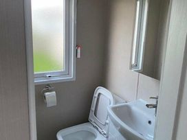 Seashore Holiday Park - Holiday Accommodation 339 - Norfolk - 1188798 - thumbnail photo 5