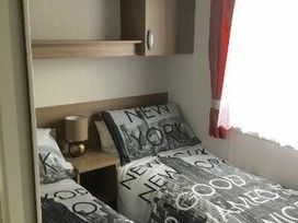 Seashore Holiday Park - Holiday Accommodation 3413 - Norfolk - 1188803 - thumbnail photo 6