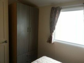 Kingfisher Caravan Park - Holiday Accommodation 3415 - Lincolnshire - 1188804 - thumbnail photo 7
