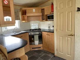 Clarach Bay Holiday Village - Holiday Accommodation 347 - Mid Wales - 1188808 - thumbnail photo 4
