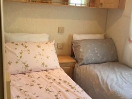 Clarach Bay Holiday Village - Holiday Accommodation 347 - Mid Wales - 1188808 - thumbnail photo 5