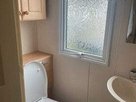 Clarach Bay Holiday Village - Holiday Accommodation 347 - Mid Wales - 1188808 - thumbnail photo 7