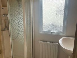 Clarach Bay Holiday Village - Holiday Accommodation 347 - Mid Wales - 1188808 - thumbnail photo 8