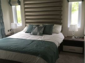 Wild Duck Holiday Park - Holiday Accommodation 3493 - Norfolk - 1188810 - thumbnail photo 8
