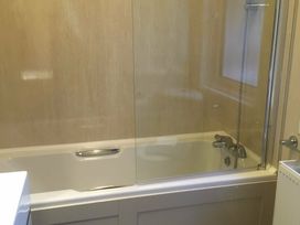 Wild Duck Holiday Park - Holiday Accommodation 3493 - Norfolk - 1188810 - thumbnail photo 11