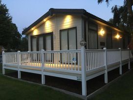 Wild Duck Holiday Park - Holiday Accommodation 3493 - Norfolk - 1188810 - thumbnail photo 15