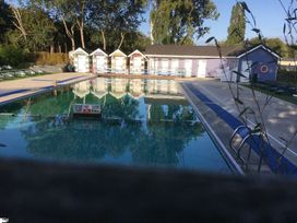 Wild Duck Holiday Park - Holiday Accommodation 3493 - Norfolk - 1188810 - thumbnail photo 17