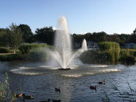 Wild Duck Holiday Park - Holiday Accommodation 3493 - Norfolk - 1188810 - thumbnail photo 18