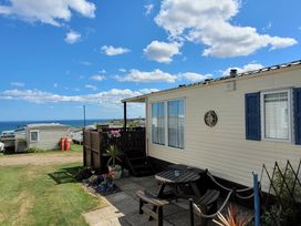 Trimingham House Caravan Park - Holiday Accommodation 3496 - Norfolk - 1188811 - thumbnail photo 6