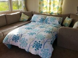 Skipsea Sands Holiday Park - Holiday Accommodation 352 - North Yorkshire (incl. Whitby) - 1188813 - thumbnail photo 12