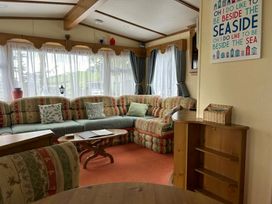 Woodlands Holiday Park - Holiday Accommodation 3535 - Mid Wales - 1188815 - thumbnail photo 4