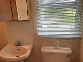 Woodlands Holiday Park - Holiday Accommodation 3535 - Mid Wales - 1188815 - thumbnail photo 11