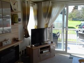 Primrose Valley Holiday Park - Holiday Accommodation 354 - North Yorkshire (incl. Whitby) - 1188816 - thumbnail photo 3