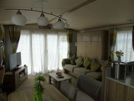 Primrose Valley Holiday Park - Holiday Accommodation 354 - North Yorkshire (incl. Whitby) - 1188816 - thumbnail photo 4