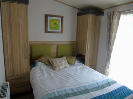 Primrose Valley Holiday Park - Holiday Accommodation 354 - North Yorkshire (incl. Whitby) - 1188816 - thumbnail photo 9