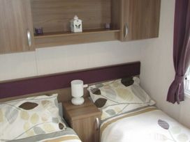 Marton Mere Holiday Village - Holiday Accommodation 3560 - Lake District - 1188820 - thumbnail photo 10