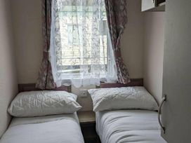 Coopers Beach Holiday Park - Holiday Accommodation 3565 - Suffolk & Essex - 1188821 - thumbnail photo 9