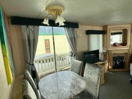 Happy Days Caravan Park - Holiday Accommodation 3599 - North Wales - 1188824 - thumbnail photo 3