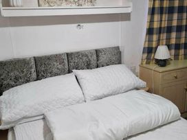 Millers Cottage Caravan Park - Holiday Accommodation 3639 - North Wales - 1188826 - thumbnail photo 10
