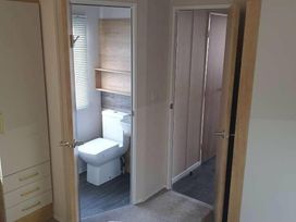 Trecco Bay - Holiday Accommodation 3644 - Somerset & Wiltshire - 1188827 - thumbnail photo 8