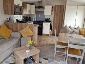 Hafan y Mor Haven - Holiday Accommodation 3769 - North Wales - 1188831 - thumbnail photo 3